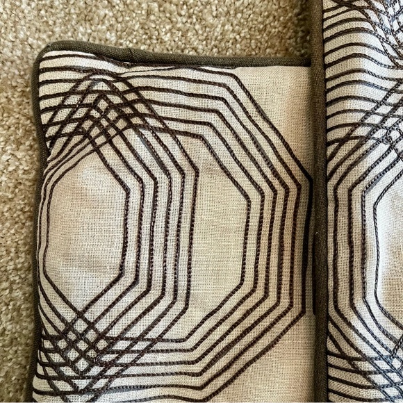 VILLA Pillow Cases - 2 - Picture 11 of 15